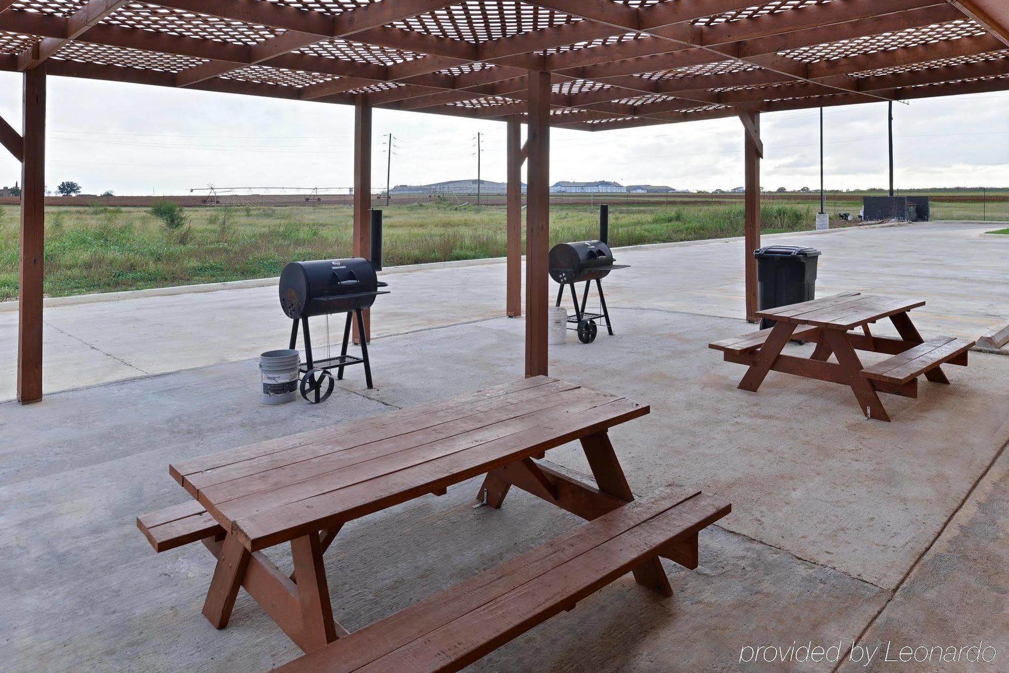 Rodeway Inn Dilley المظهر الخارجي الصورة