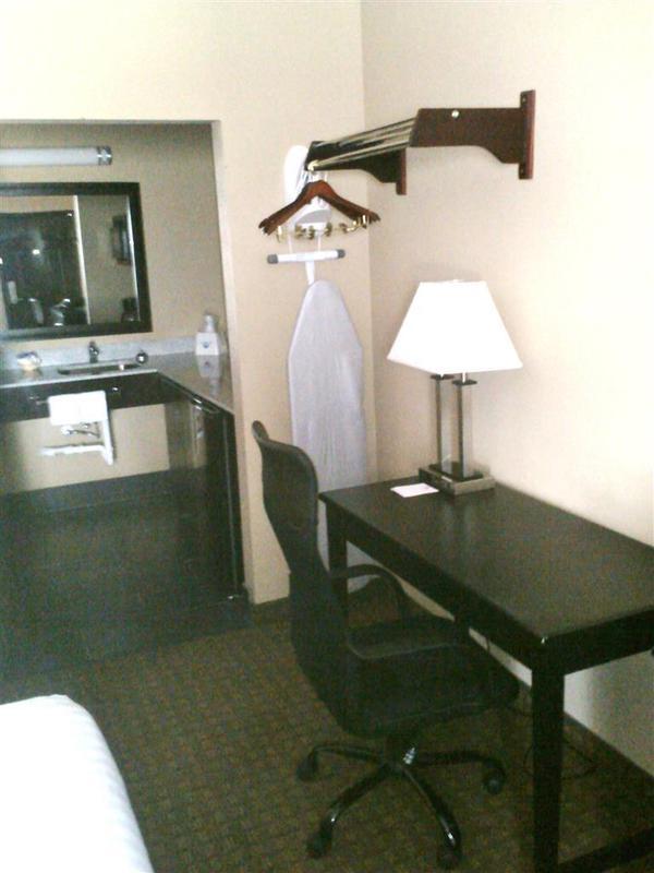 Rodeway Inn Dilley الغرفة الصورة